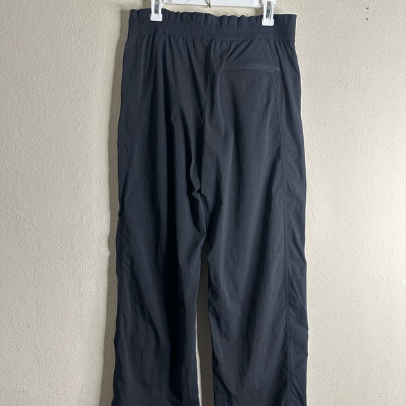 Athleta Trekkie Parachute high rise Pants size 10 30” style 533487 - Picture 3 of 7